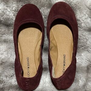 Lucky Brand Women's Wine Suede Ballet Flats